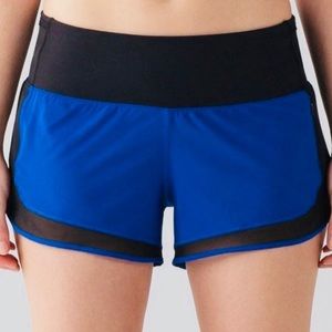 Rare Lululemon mind over miles shorts size 4